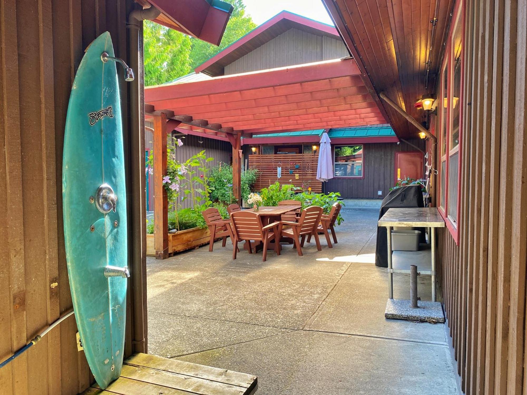 Whalers Guesthouse Tofino Exterior foto